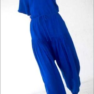 ISO! Black Crane Linen Floral Pants size M